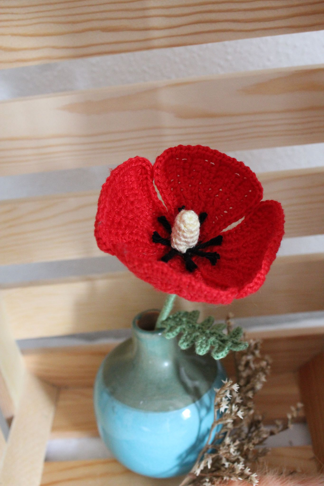 Pavot en crochet - Symbole de souvenir et de paix