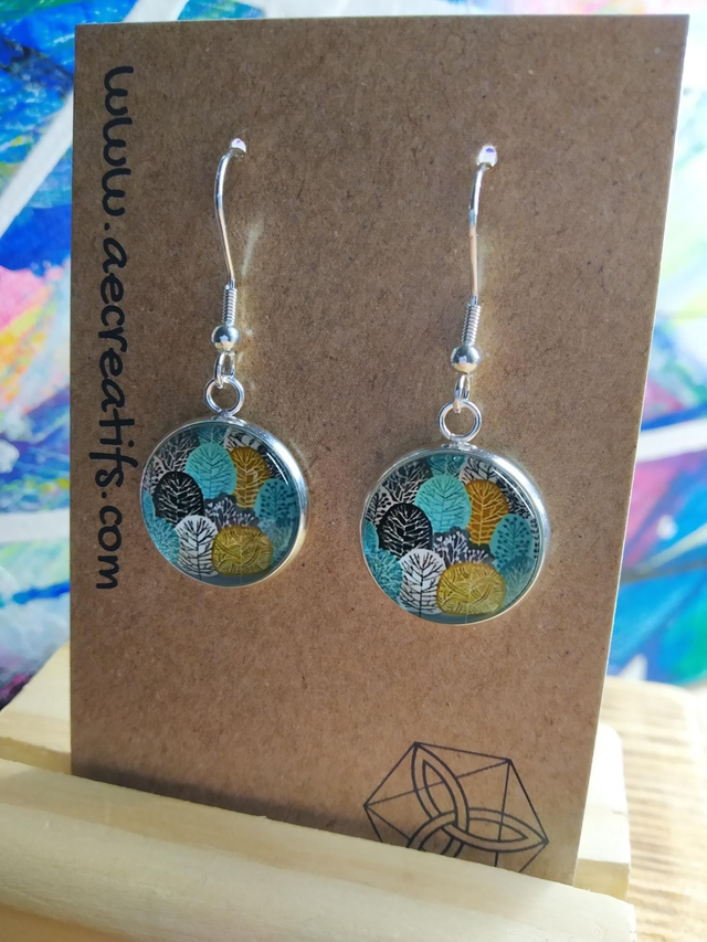 Boucles d&#039;oreilles cabochons arbre vert 