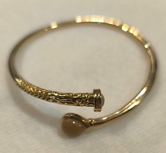 Vangovango croisé beige modèle 2