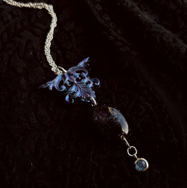 Blue / Black Baroque Resin Pendant