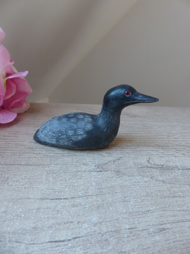 Figurine vintage canard sculpté en pierre de savon – Boma Canada – décoration artisanale – cadeau pour collectionneur oiseaux ou animaux