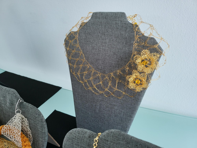 GARGANTILLA TEJIDA 2 FLORES