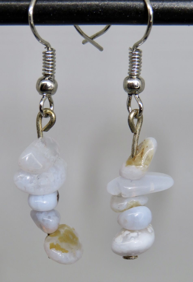 Boucle d'oreille pendante en Calcédoine bleue