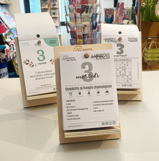 Calendario Un Giorno Tira l’Altro! 2026 - con base in legno