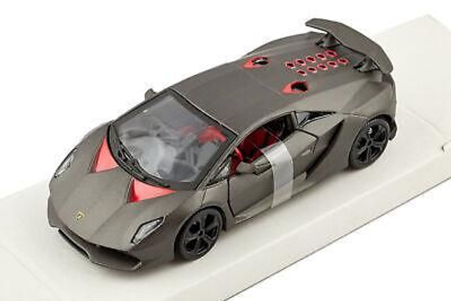 LAMBORGHINI SESTO ELEMENTO 