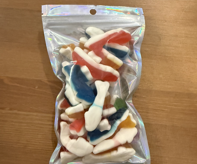 200g gummy sharks 