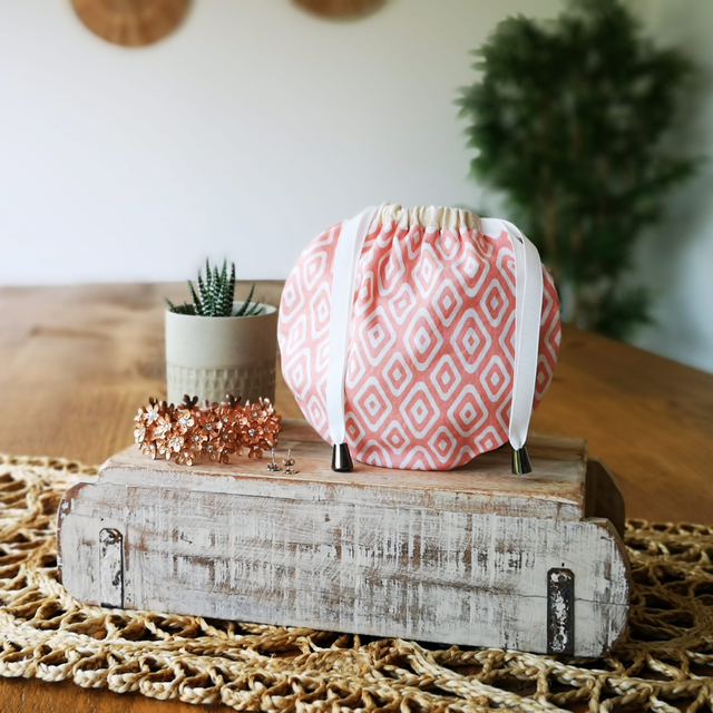 Jewellery Pouch - Pink Geometric