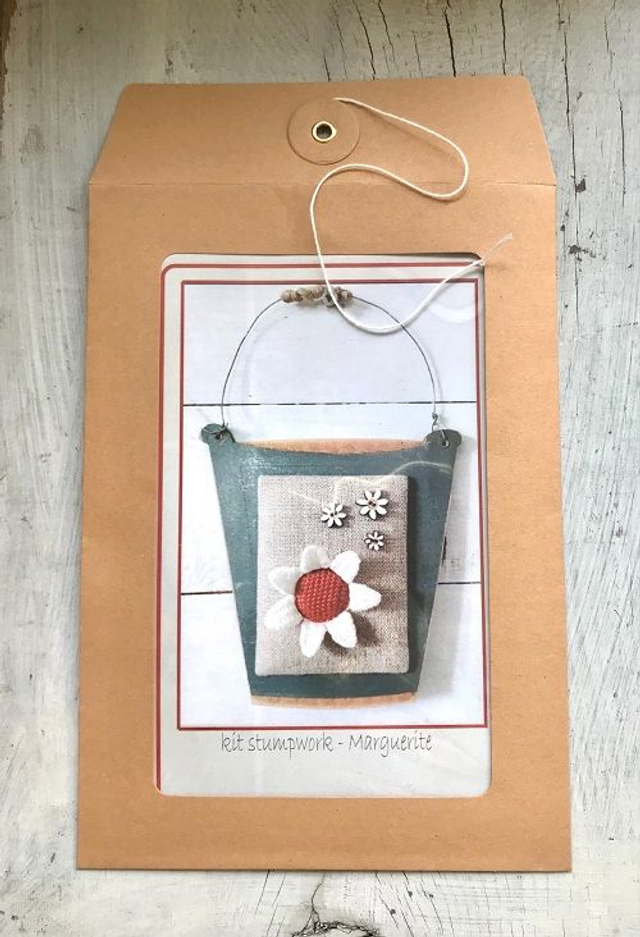 Kit de stumpwork Bricabroc de Schnappi "Marguerite"
