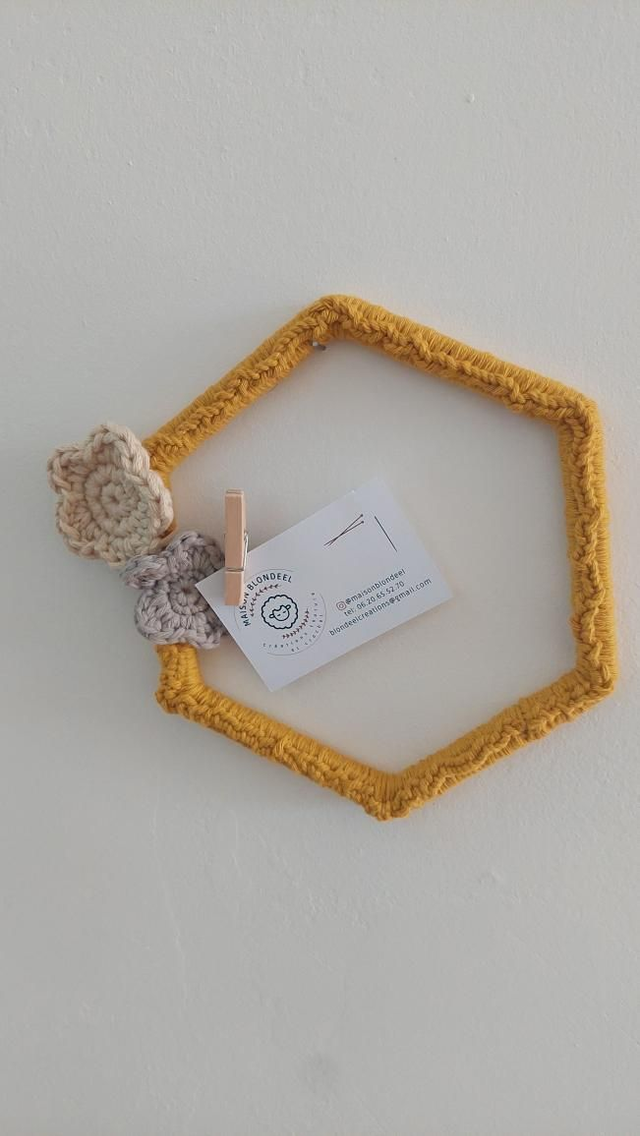 Cadre photo hexagonal jaune à fleurs