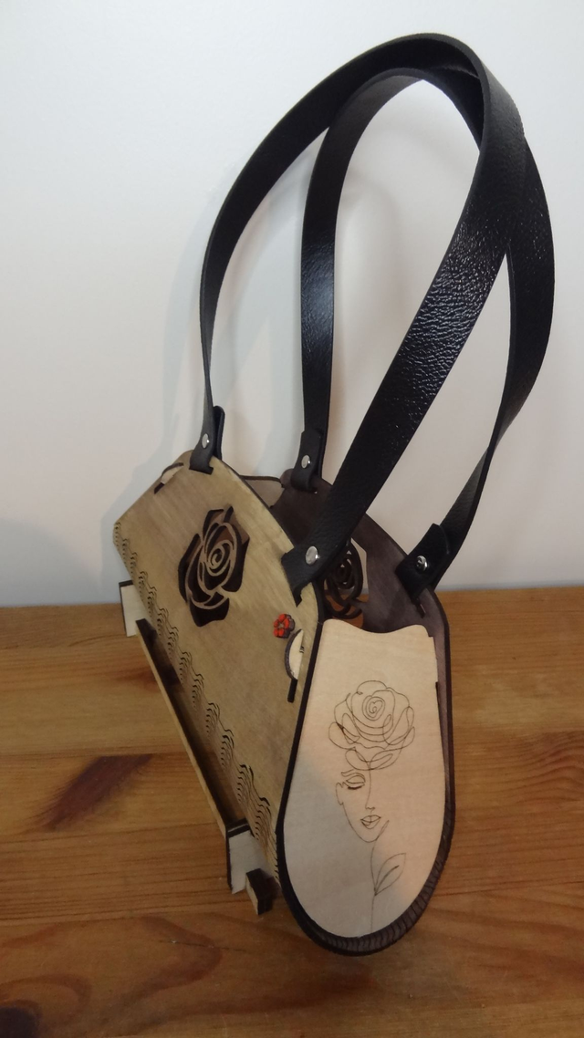 Sac en bois de soirée Visage et Rose