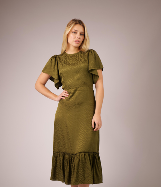 76-5. Robe mi-longue