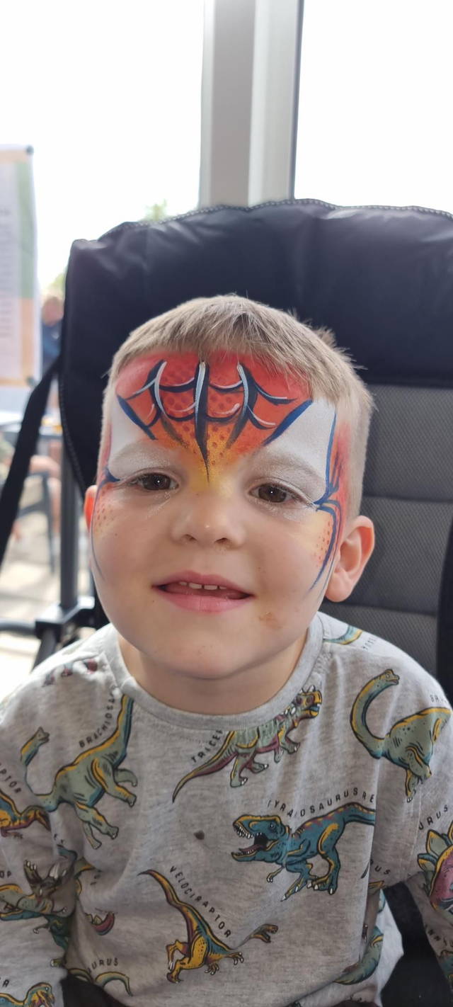 Face Painting 2 hours deposit + £100 due on day