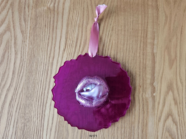 Vampire Lick Lips (W171)