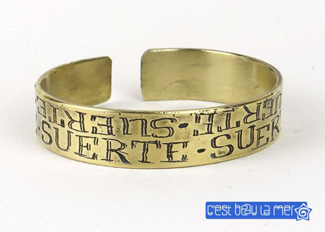 Bracelet laiton gravé patiné