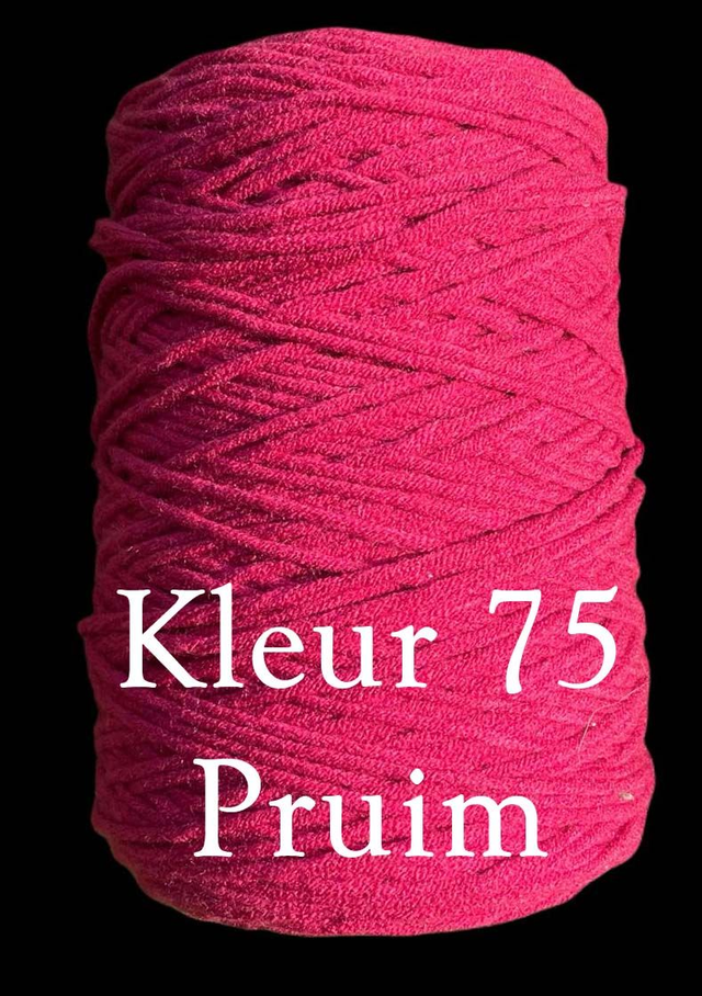 Tufting Yarns 400 gram 8 draads dik