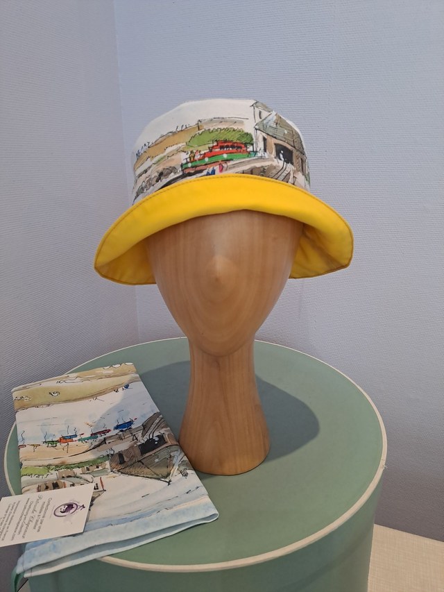 Bob de pluie Aquarelle "Goury" intérieur gabardine jaune vif