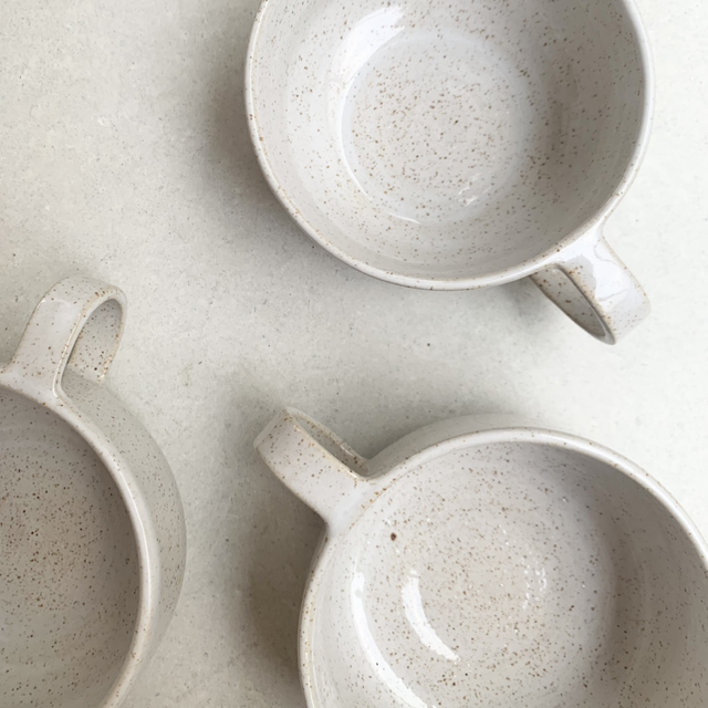 Tasse à anse blanc pyrité