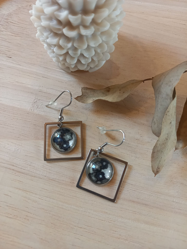 Boucles d&#039;oreilles Cabochon - tissu liberty - carré