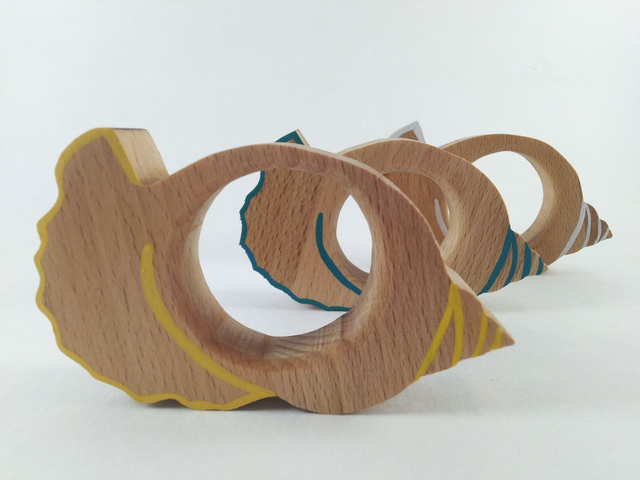 Rond de serviette coquillage bois/jaune