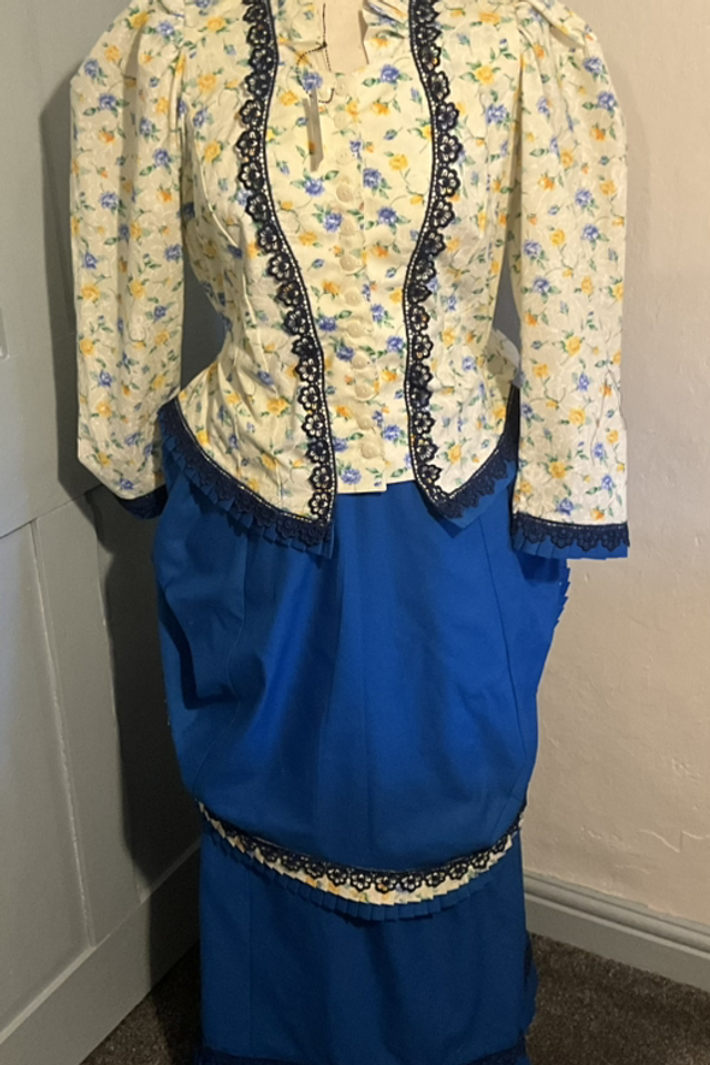 3 piece Bustle Ensemble 017