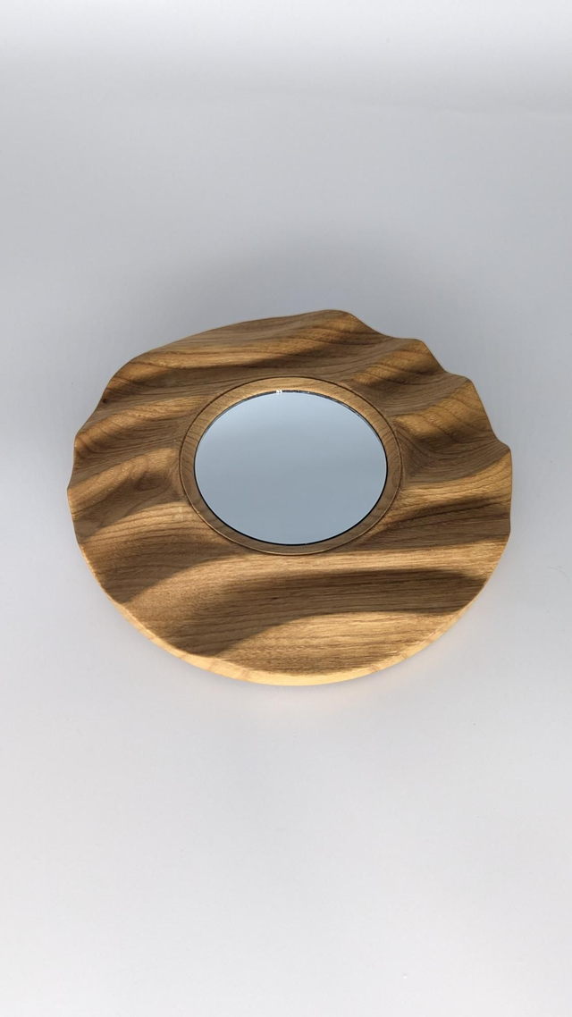 Miroir en châtaignier 