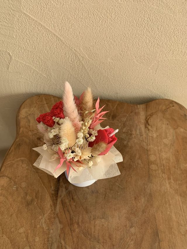 Composition florale parfumée papillon