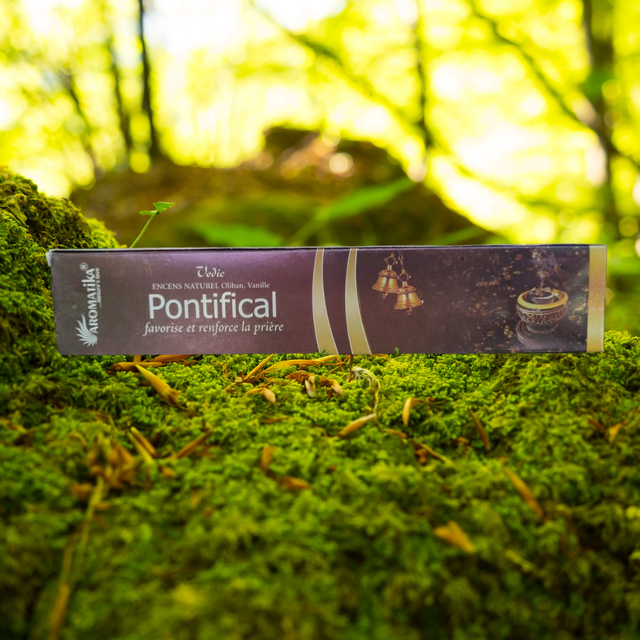 Pontifical Encens 