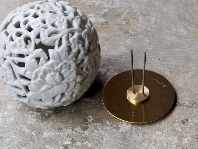Kutani Incense Holder TEIEN