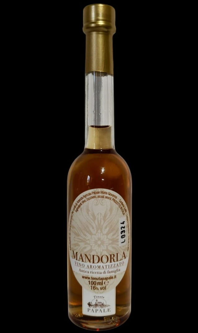 ALMOND FLAVOURED WINE - ANCIENT FAMILY RECIPE - 10 CL
