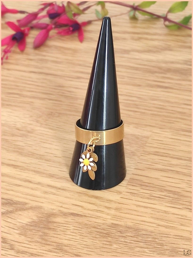 Bague réglable 6mm, acier inoxyable doré, avec breloque