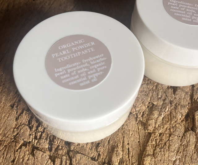 Pearl powder toothpaste