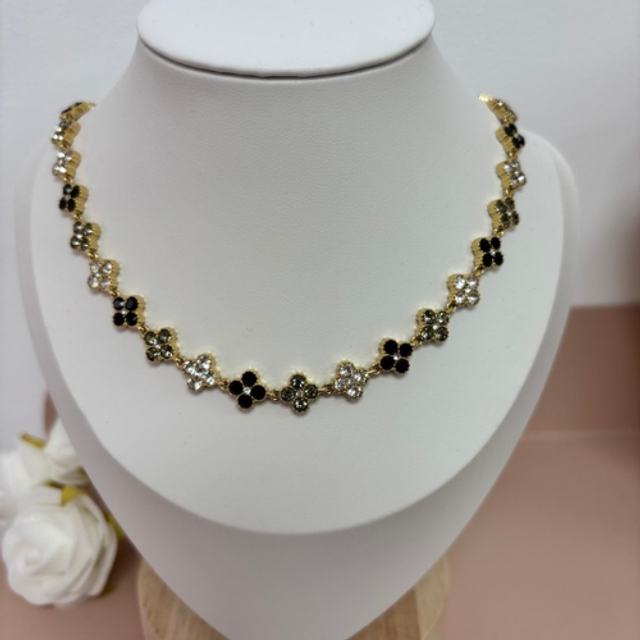 Collier Aria