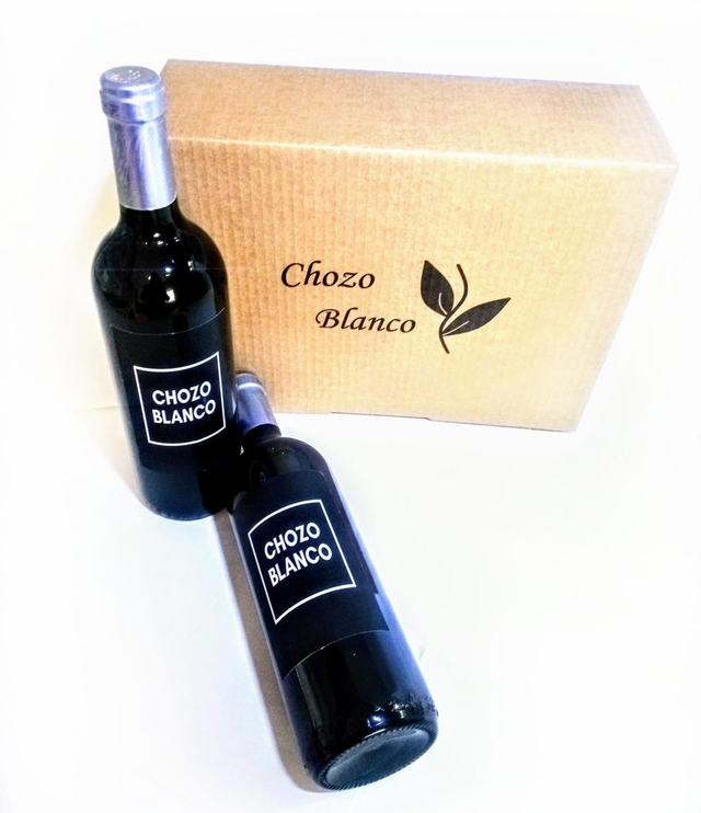 CAJA GOURMET "LA 2 CALDOS MORENA"