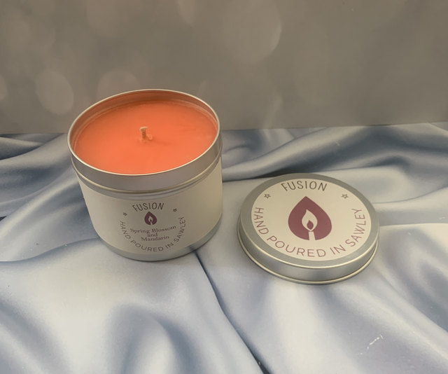 Candle in a tin - Spring Blossom &amp; Mandarin 