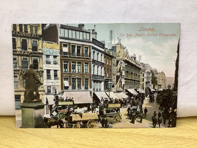 Sir Rob Peel&#039;s Statue Cheapside, London, Vintage Unbranded Postcard Our Ref A135 £2.00