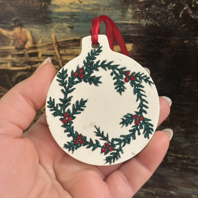 SET OF 4 GLITTER PINE BRANCHES BAUBLES