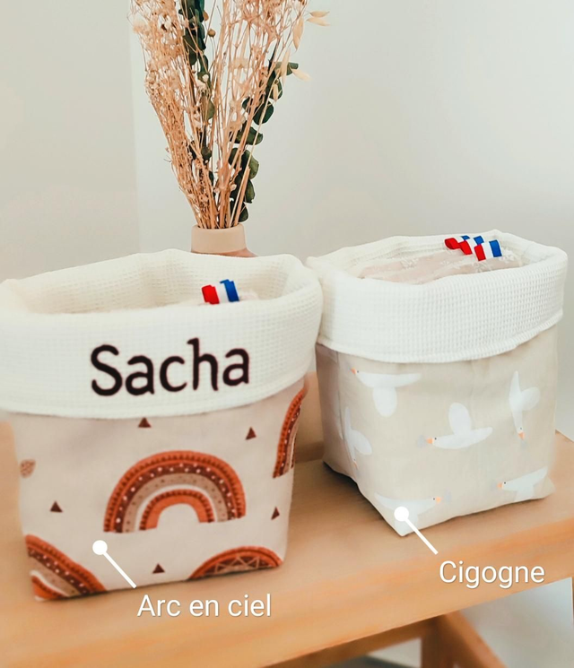 Panier et 5 lingettes Bébé