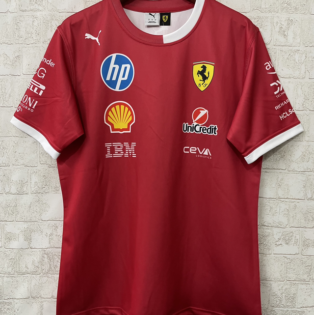 Fórmula 1, Ferrari blanca y roja 25 26