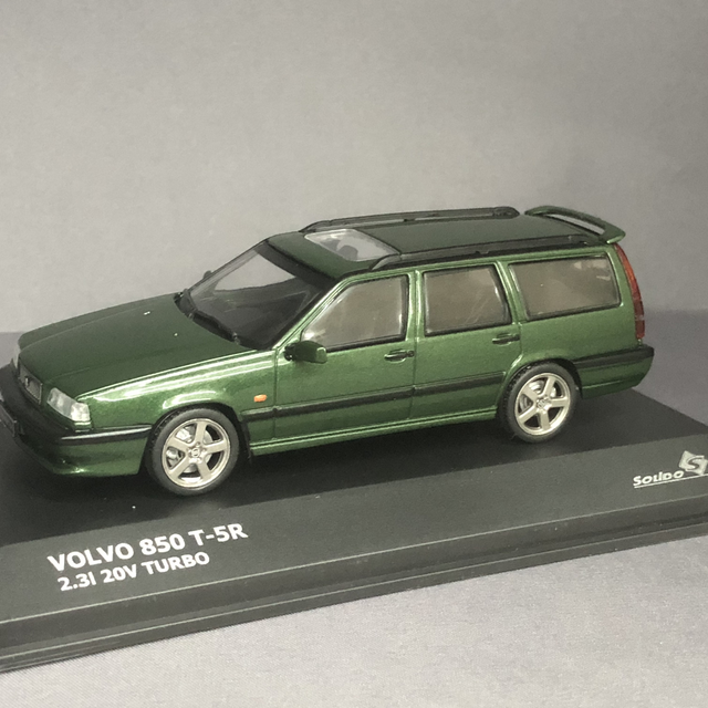 Volvo 850 T-5R grün Solido 1:18