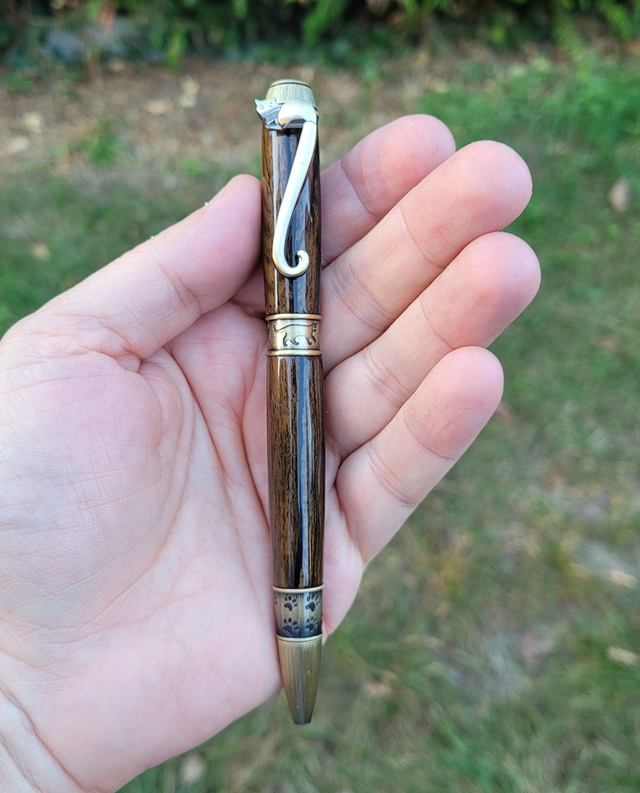 Stylo Kitten bronze en ziricote