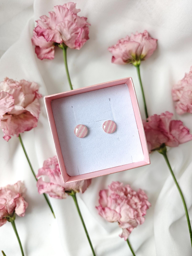 Valentinova kolekcija Roza pentlja - Mali črtasto uhani