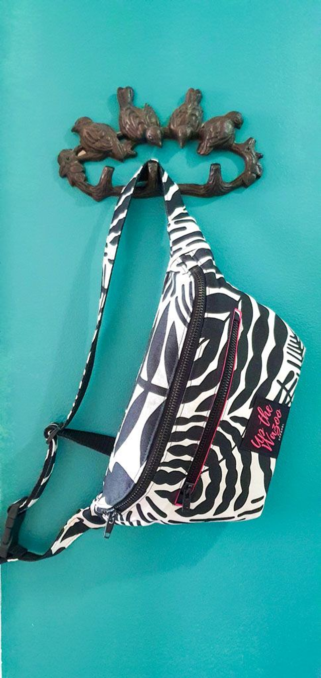 Bloom & Zoom Bumbag, Modern Zebra