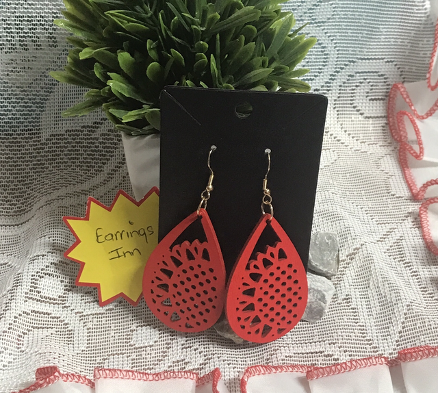 Red Wood Dangling Earrings-SWDE59