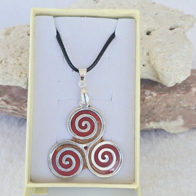 MEDAILLON ARTPIM TRISKELL