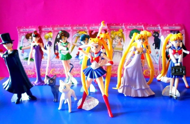 1 figurine mystère Sailor Moon bandai
