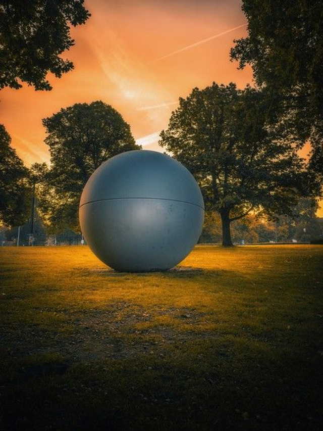 Aaseekugel im Abendrot