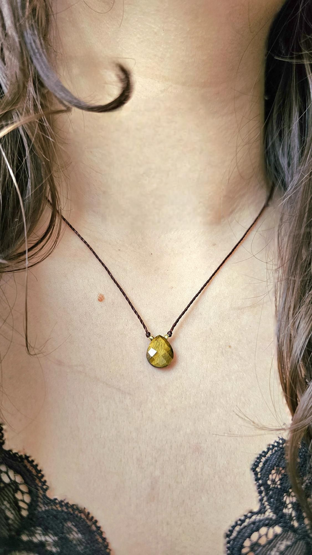 Collier pierre naturelle œil de tigre macramé réglable