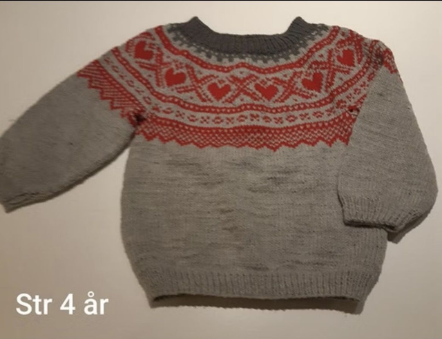 Strikket genser str 4 år
