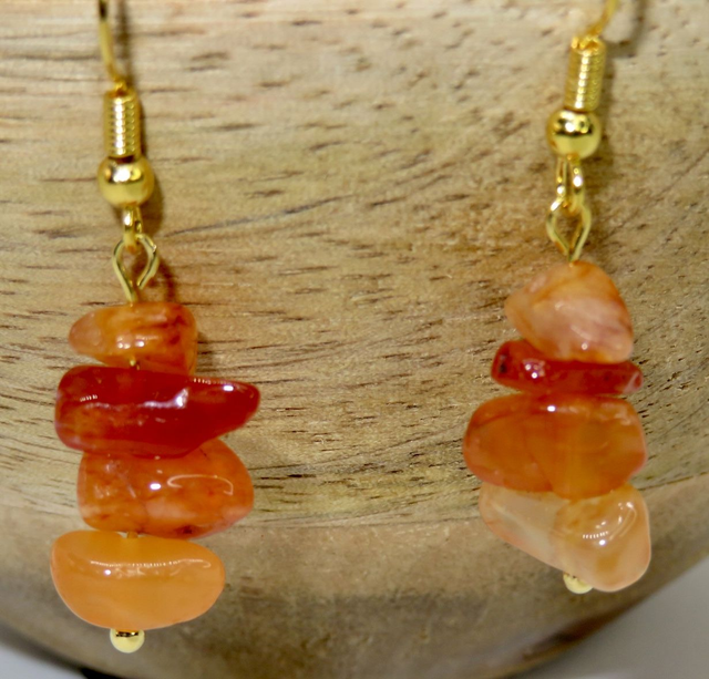 Boucle d'oreille pendante en Cornaline