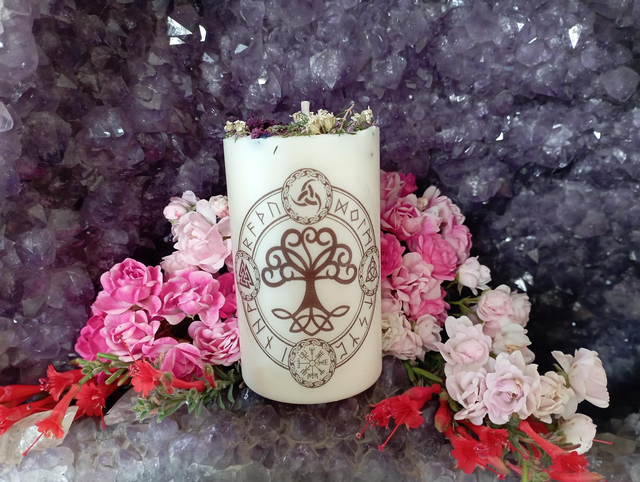 Bougie pilier Yggdrasil 